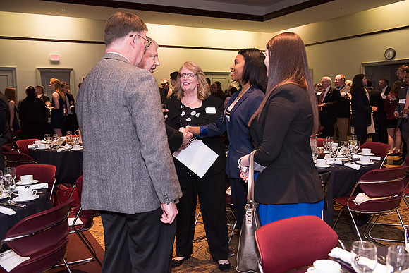 2016 PS&E Banquet 020 _ME44651 pre-dinner gathering