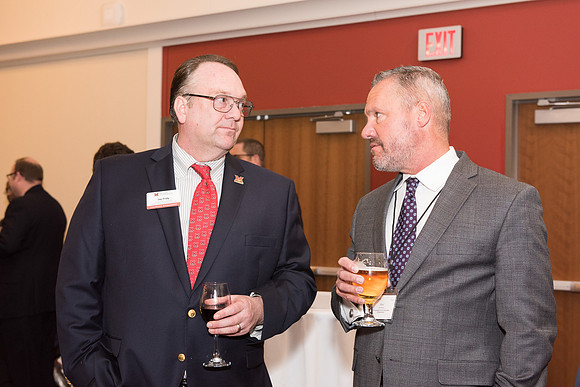 2018 PS&E Banquet 048 _ME44946 pre-dinner gathering