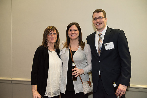 2016 PS&E Banquet 031 _ME44664 pre-dinner gathering