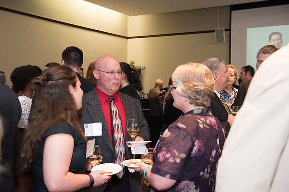 2017 PS&E Banquet 034 _ME44931 pre-dinner gathering