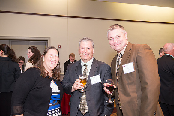 2017 PS&E Banquet 010 _ME30322 pre-dinner gathering