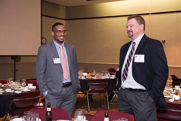 2016 PS&E Banquet 011 _ME44642 pre-dinner gathering