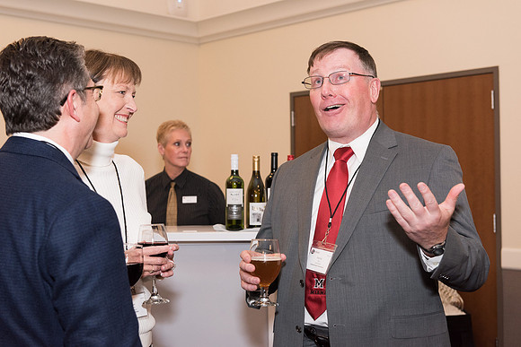2018 PS&E Banquet 021 _ME44922 pre-dinner gathering