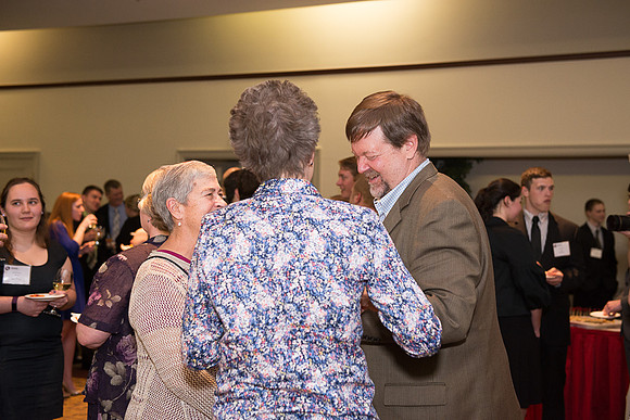2017 PS&E Banquet 058 _ME30361 pre-dinner gathering