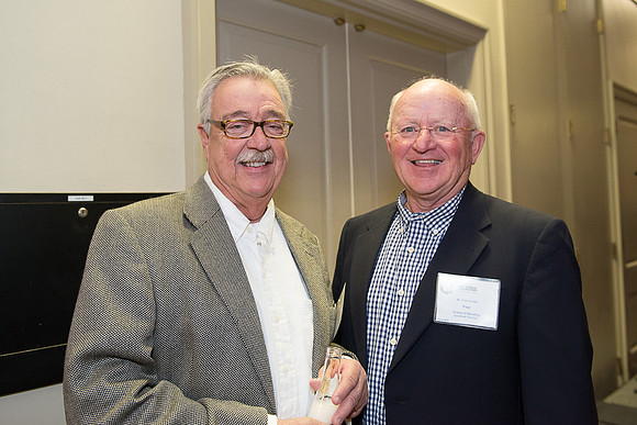 2016 PS&E Banquet 060 _ME33484 pre-dinner gathering