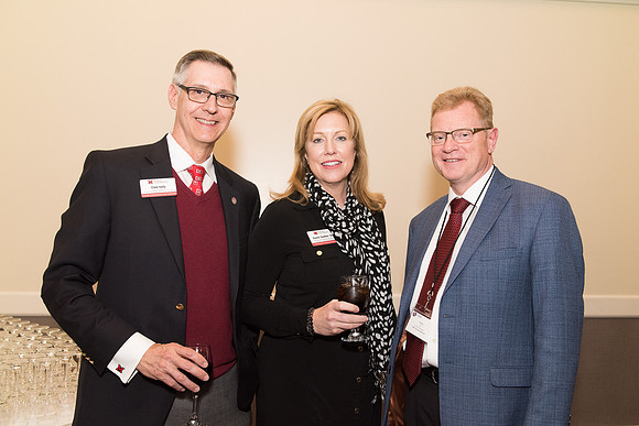 2018 PS&E Banquet 079 _ME44966 pre-dinner gathering