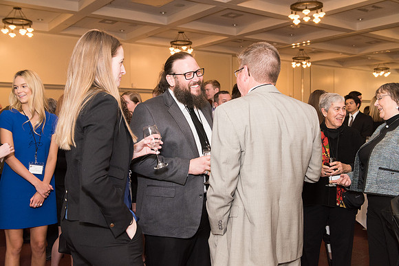 2018 PS&E Banquet 047 _ME44945 pre-dinner gathering