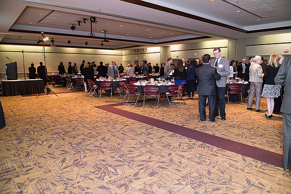 2016 PS&E Banquet 028 _ME44661 pre-dinner gathering