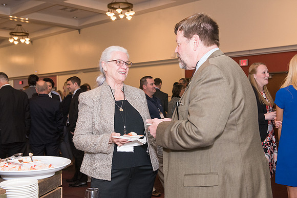 2018 PS&E Banquet 036 _ME44937 pre-dinner gathering