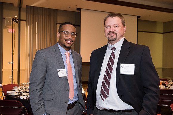 2016 PS&E Banquet 010 _ME44641 pre-dinner gathering