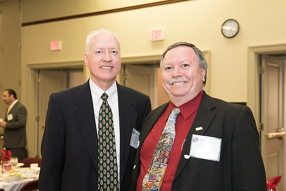 2017 PS&E Banquet 038 _ME44935 pre-dinner gathering