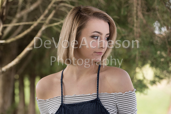 Meghan 040 _ME40912