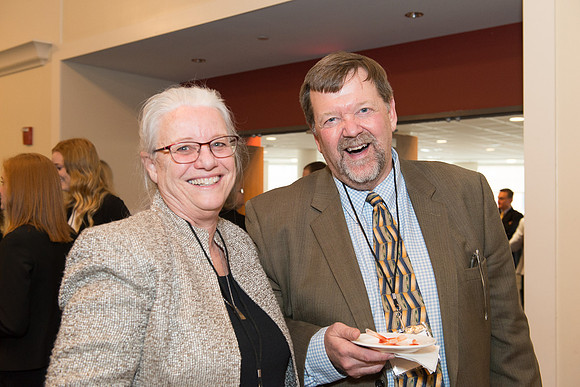 2018 PS&E Banquet 045 _ME38406 pre-dinner gathering