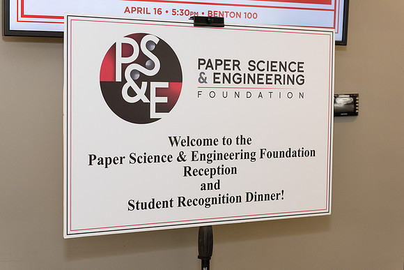 2018 PS&E Banquet 085 _ME44970 pre-dinner gathering