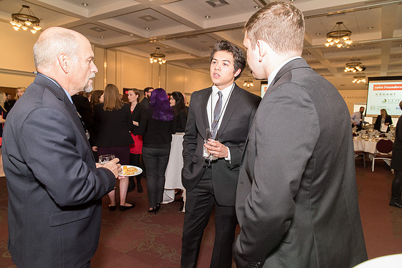 2018 PS&E Banquet 023 _ME44924 pre-dinner gathering
