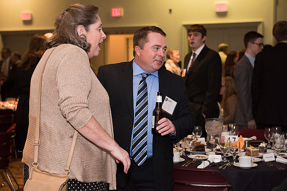 2016 PS&E Banquet 023 _ME44655 pre-dinner gathering