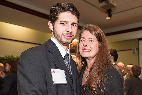 2016 PS&E Banquet 064 _ME44688 pre-dinner gathering