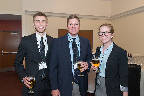 2018 PS&E Banquet 033 _ME38398 pre-dinner gathering