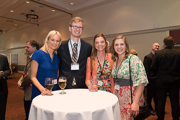 2019 PS&E Banquet 069 _ME47696 pre-dinner gathering
