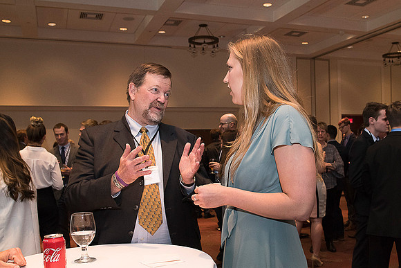 2019 PS&E Banquet 059 _ME47686 pre-dinner gathering