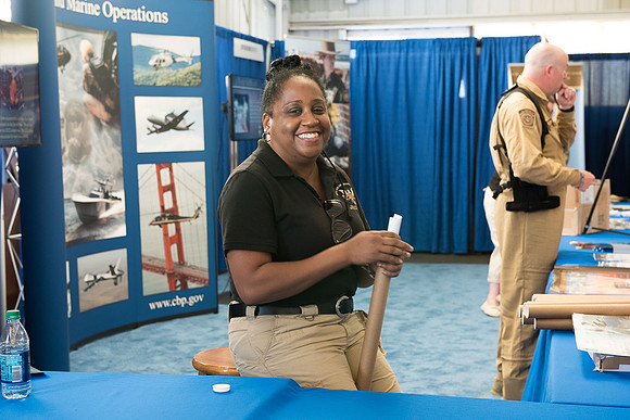 04 AirVenture 2016 CBP 030 _ME46857