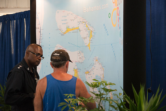 01 AirVenture 2016 Bahamas 003 _ME35322