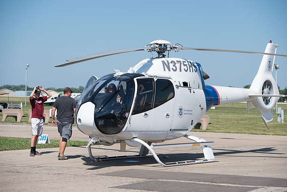 04 AirVenture 2016 CBP 002 _ME35246