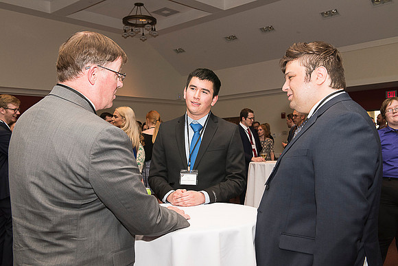 2019 PS&E Banquet 019 _ME47648 pre-dinner gathering