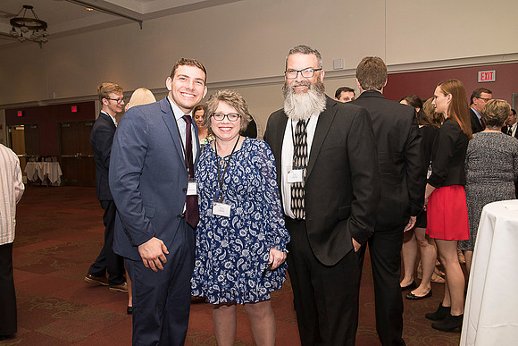 2019 PS&E Banquet 023 _ME47653 pre-dinner gathering