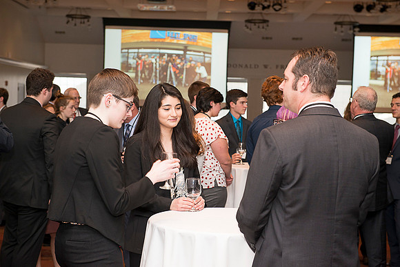 2019 PS&E Banquet 022 _ME37840 pre-dinner gathering