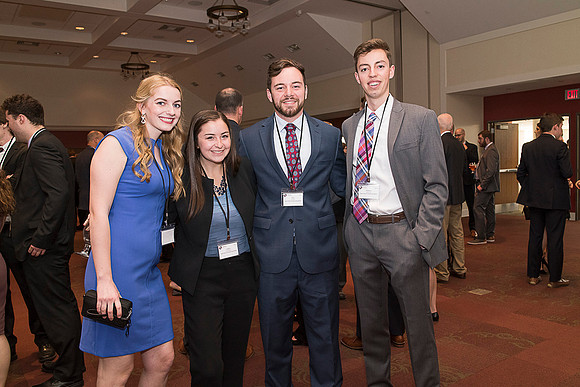 2019 PS&E Banquet 041 _ME47667 pre-dinner gathering