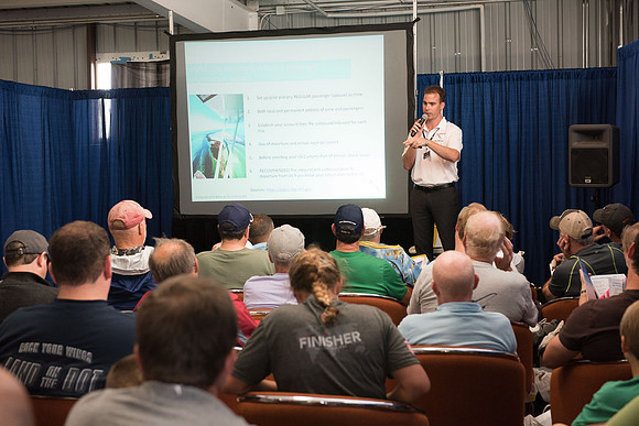 01 AirVenture 2016 Bahamas 027 _ME47676