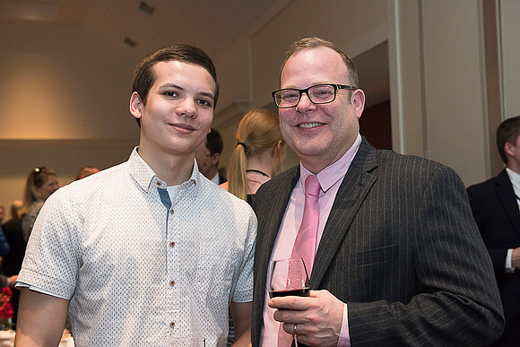 2019 PS&E Banquet 083 _ME47716 pre-dinner gathering