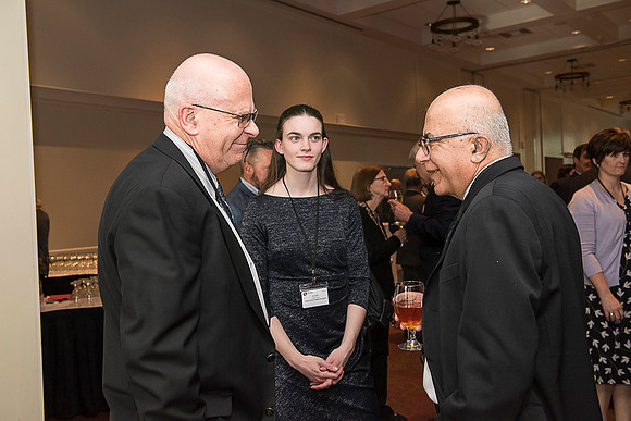 2019 PS&E Banquet 090 _ME47720 pre-dinner gathering