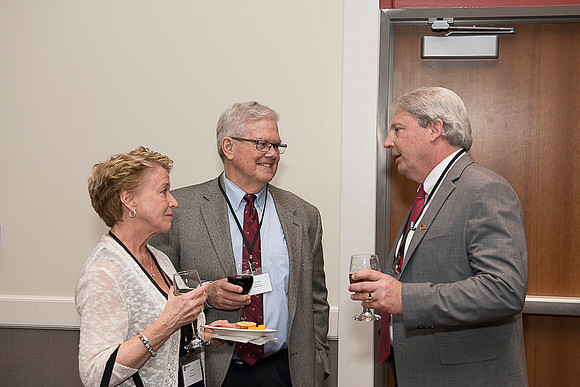 2019 PS&E Banquet 036 _ME37847 pre-dinner gathering