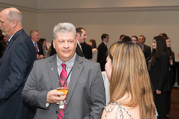 2019 PS&E Banquet 039 _ME37850 pre-dinner gathering