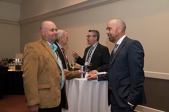 2019 PS&E Banquet 077 _ME47708 pre-dinner gathering
