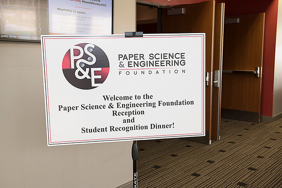 2019 PS&E Banquet 084 _ME47717 pre-dinner gathering