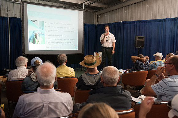 01 AirVenture 2016 Bahamas 028 _ME47677