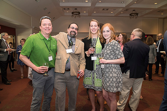 2019 PS&E Banquet 055 _ME47681 pre-dinner gathering