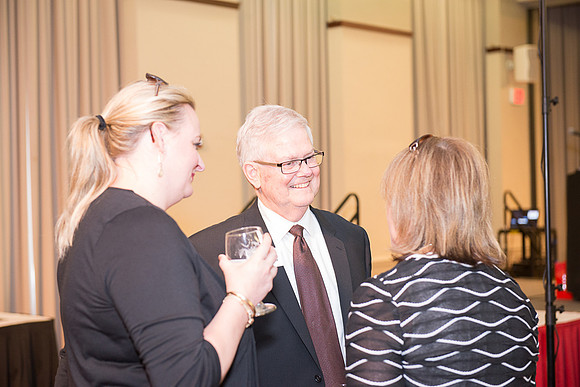 2017 PS&E Banquet 011 _ME30323 pre-dinner gathering