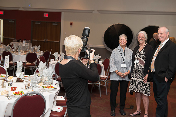 2019 PS&E Banquet 098 _ME37877 pre-dinner gathering